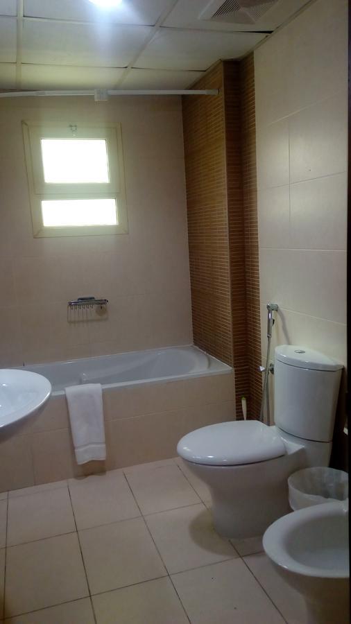 Appartamento Zubara Plaza II Al Manamah Esterno foto