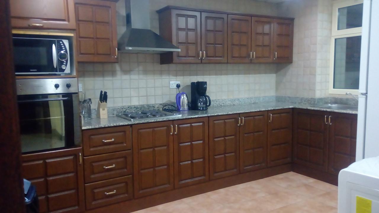 Appartamento Zubara Plaza II Al Manamah Esterno foto