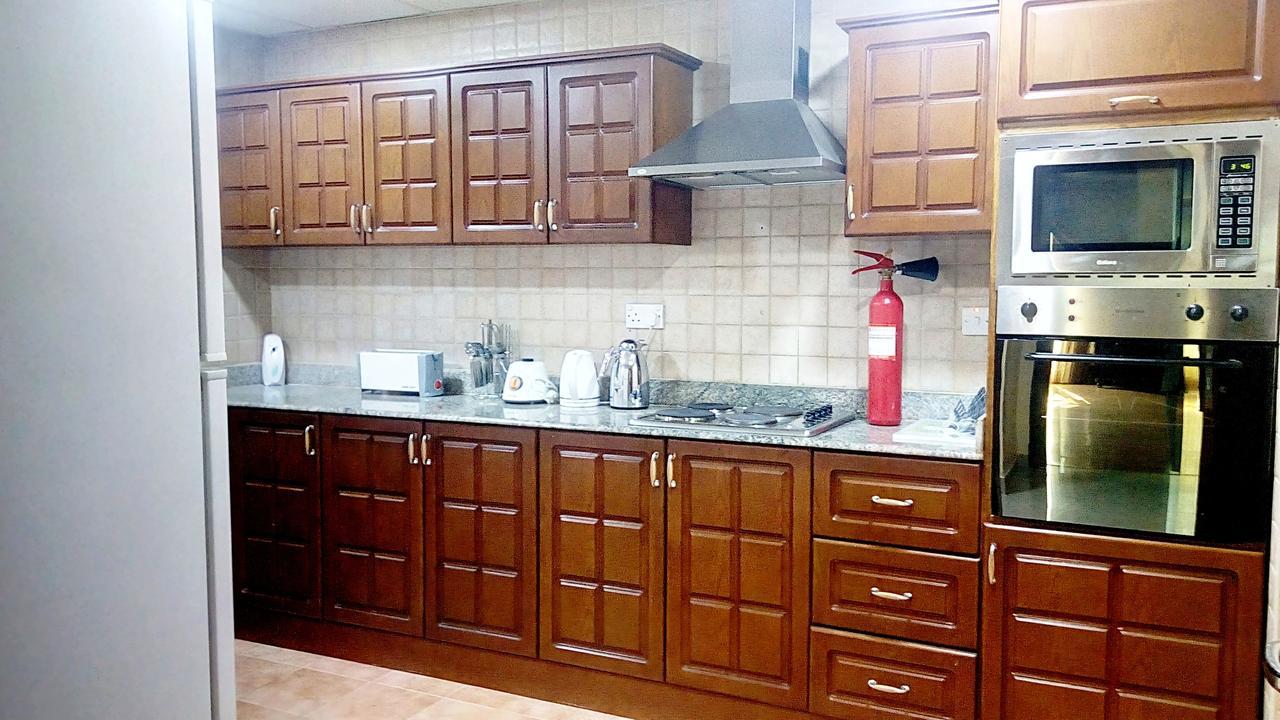 Appartamento Zubara Plaza II Al Manamah Esterno foto