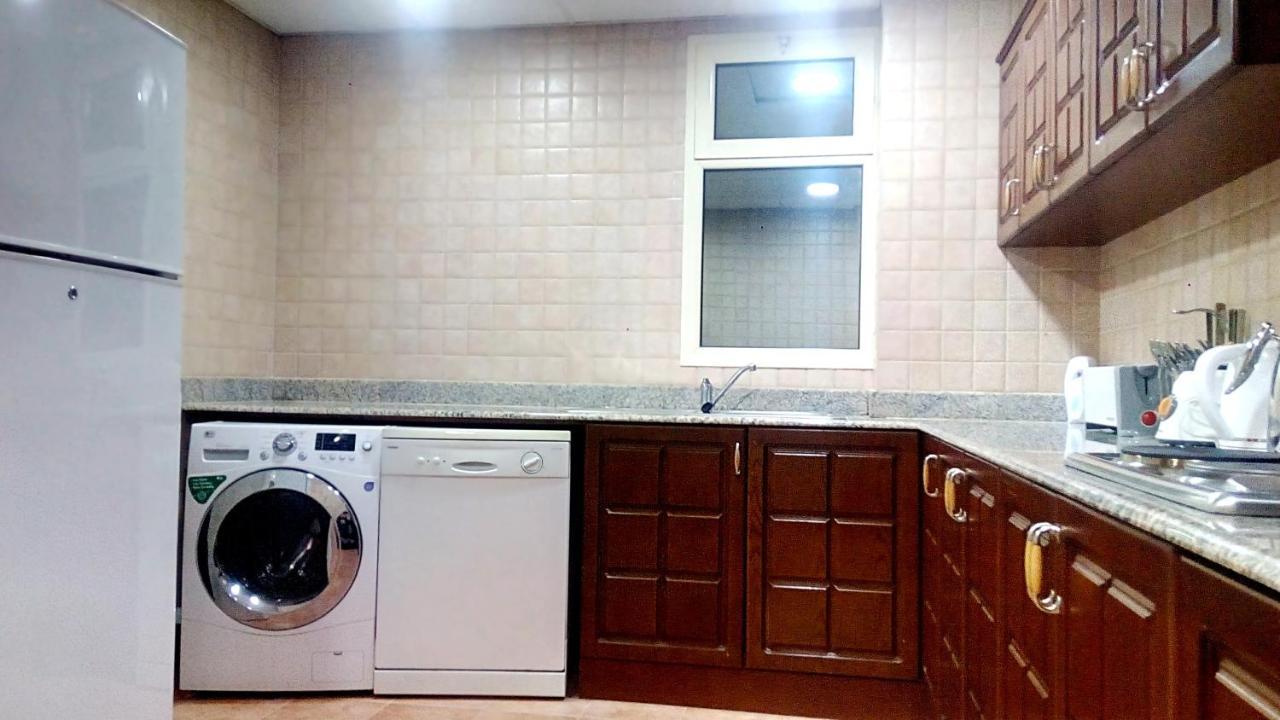 Appartamento Zubara Plaza II Al Manamah Esterno foto