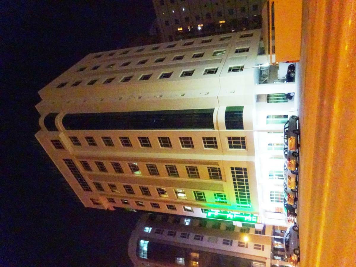 Appartamento Zubara Plaza II Al Manamah Esterno foto